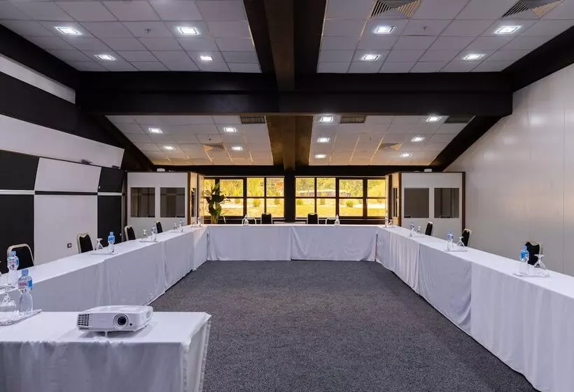 هتل Radika Rezort