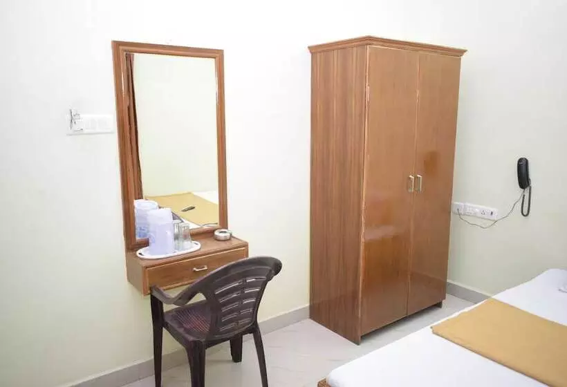 Hotelli R.m Guest House