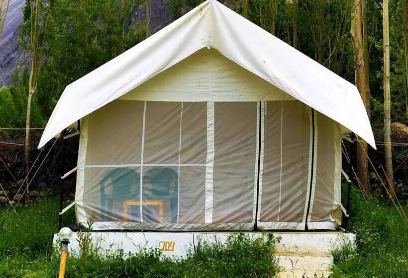 Hotelli Tih Alpenglow Camp   Nubra