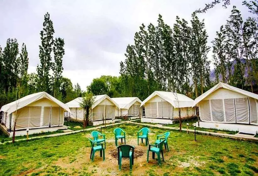 Hotelli Tih Alpenglow Camp   Nubra