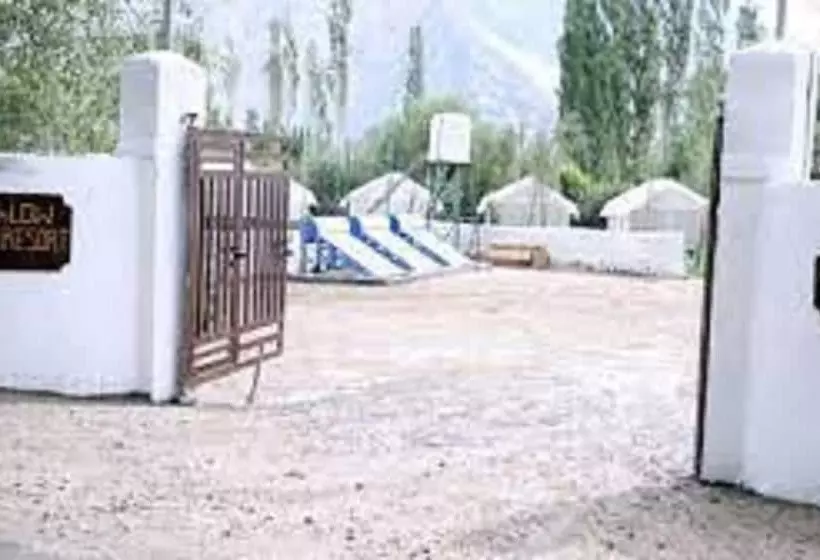 Hotelli Tih Alpenglow Camp   Nubra