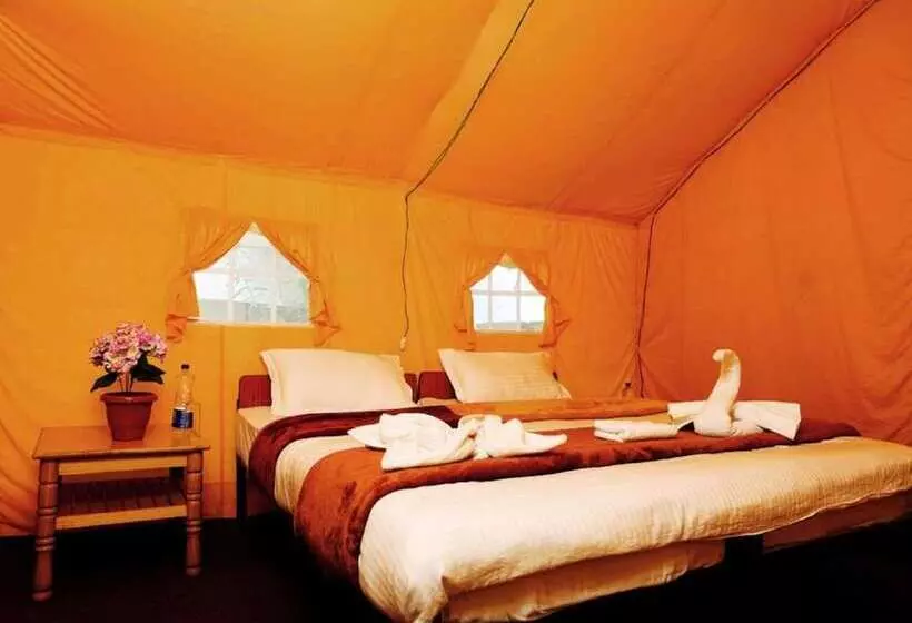 Hotelli Tih Alpenglow Camp   Nubra