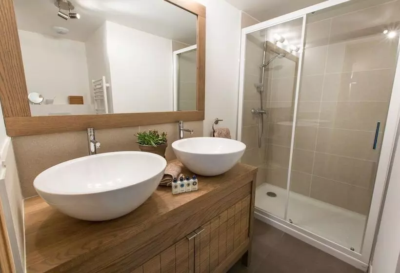 K2 By Alpine Resorts