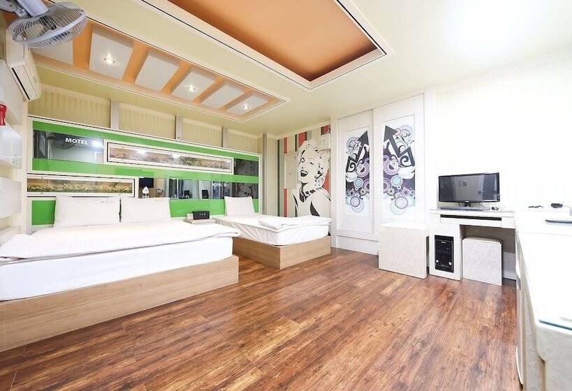 Motel Changwon Bonggokdong Soo