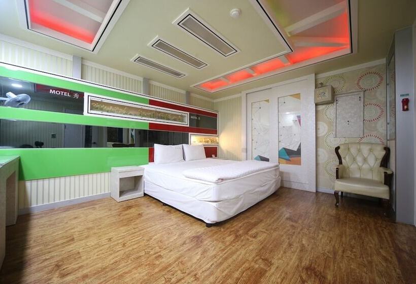 Motel Changwon Bonggokdong Soo
