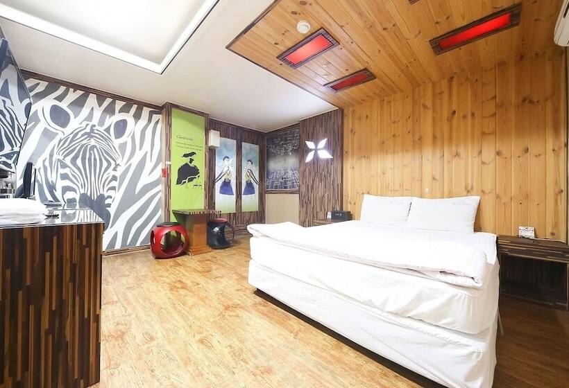 Motel Changwon Bonggokdong Soo