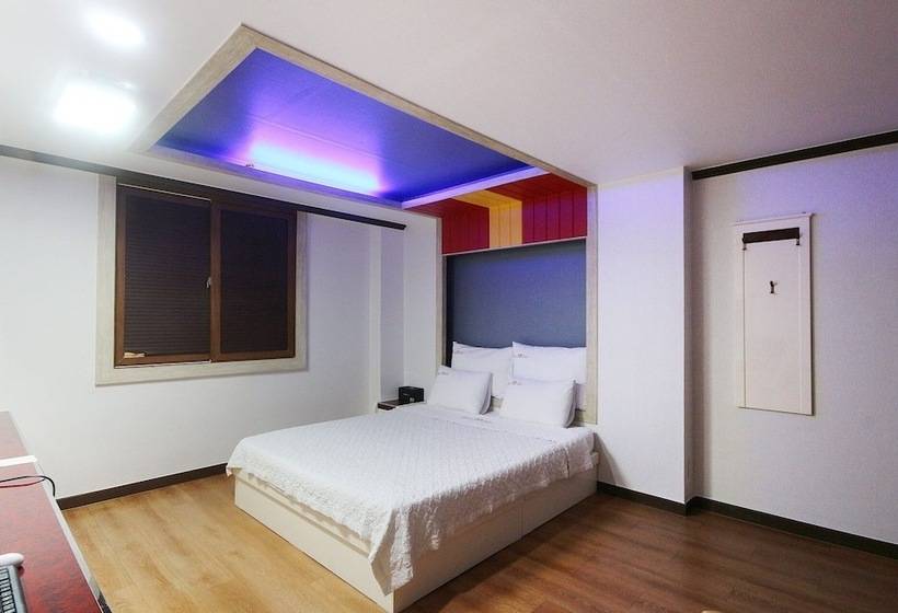 Motel Geojedo Jangpyeong Passion