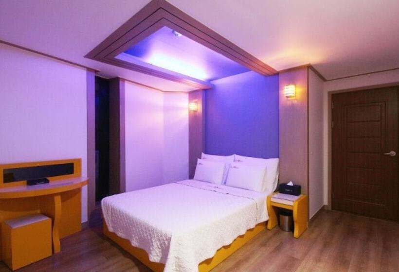 Motel Geojedo Jangpyeong Passion