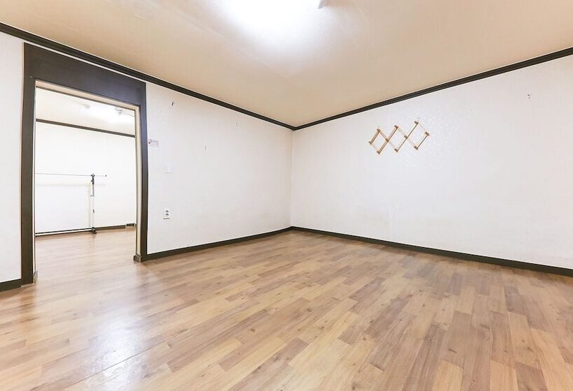 Motell Geumsan Tomato