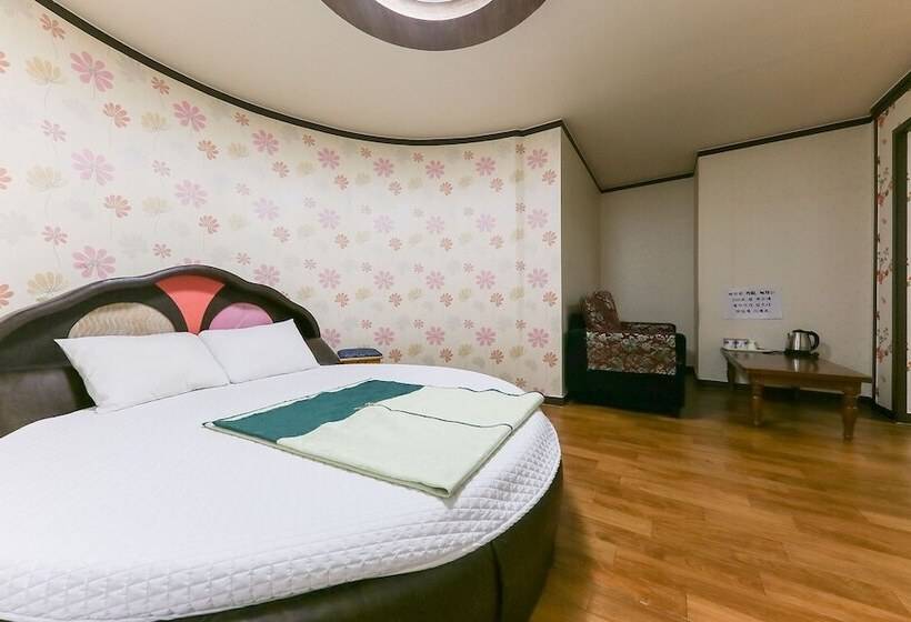 Motell Geumsan Tomato