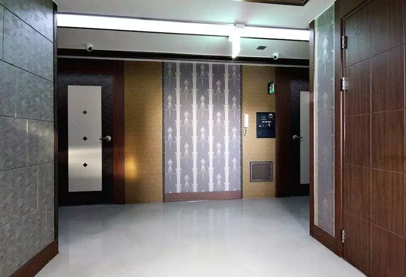 مُتل Jinju Hotel Daom