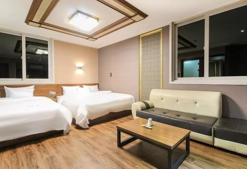 مُتل Jinju Hotel Daom