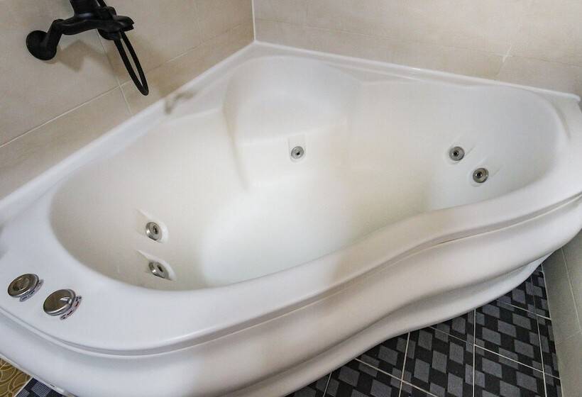 Motel Jinju Hotel Daom