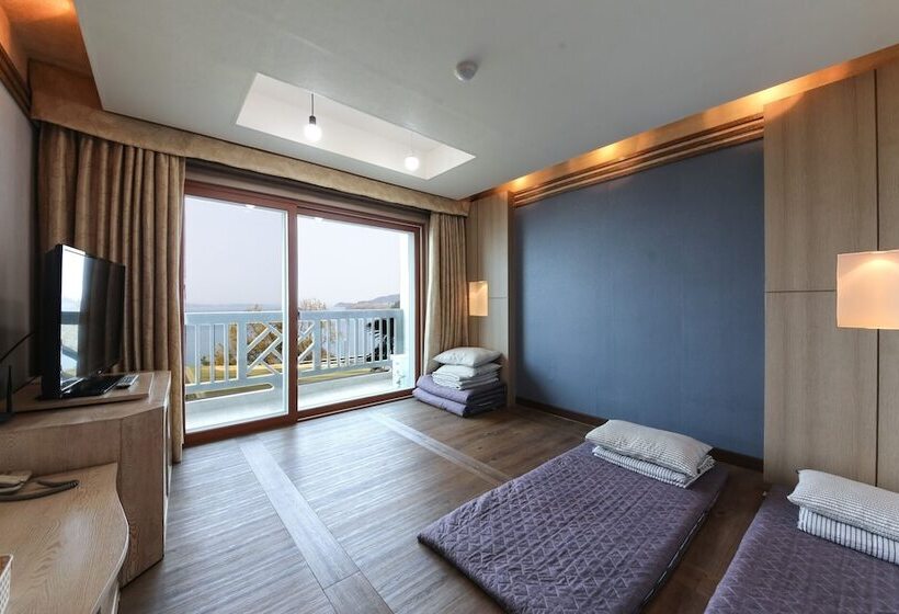 Мотель Namhae Mont Blanc Beach