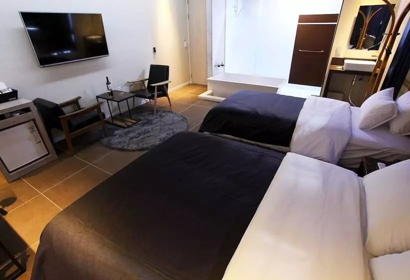 モーテル Namyangju Hotel Tuus