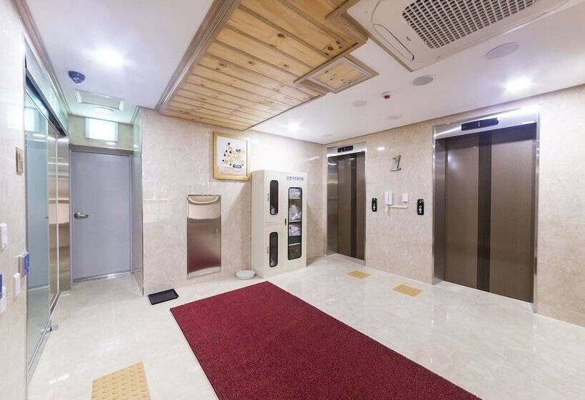 فندق على الطريق Oido Red Lighthouse Tourist