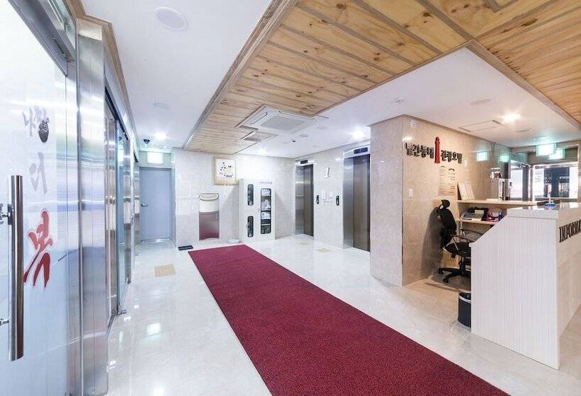 فندق على الطريق Oido Red Lighthouse Tourist