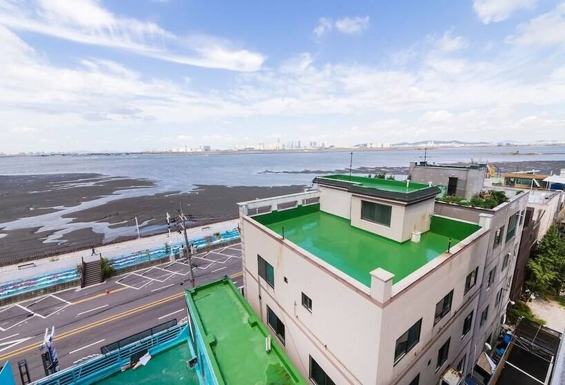 فندق على الطريق Oido Red Lighthouse Tourist