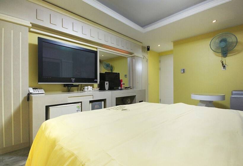 Motel Tongyeong Shilla
