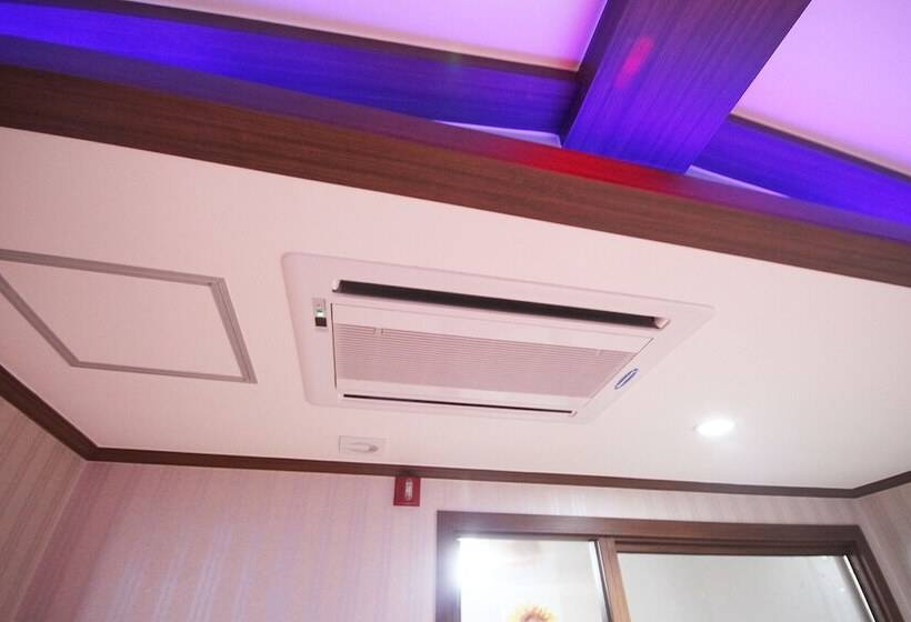 Motel Yeongcheon Hyu