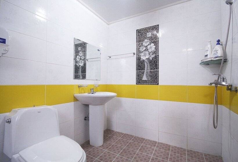 Motel Yeongcheon Hyu