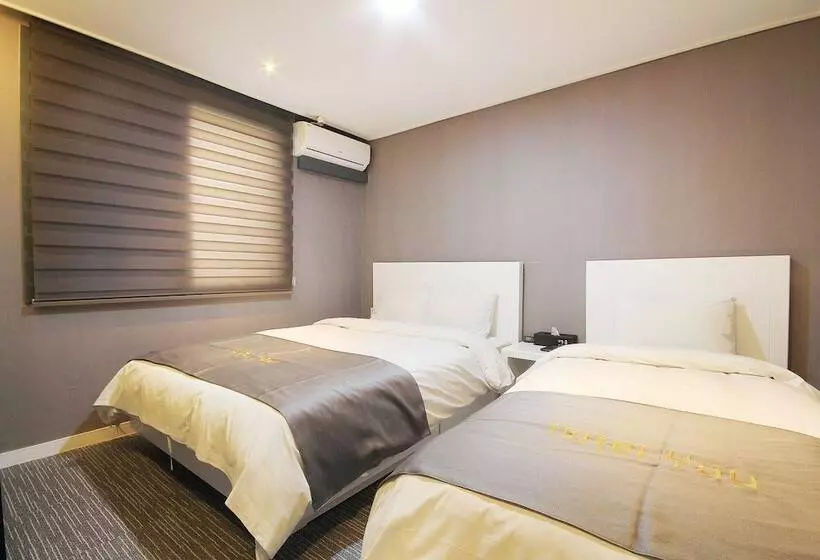 Motelli Yeosu Hotel You