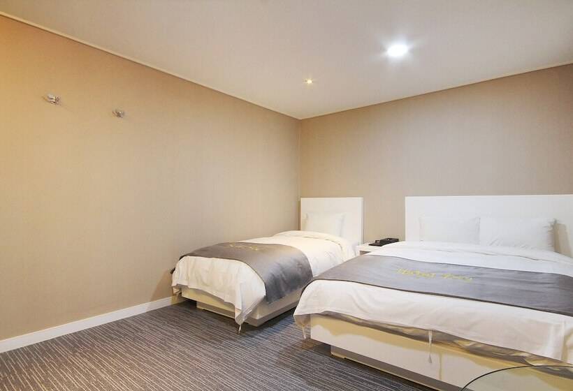 Motel Yeosu Hotel You
