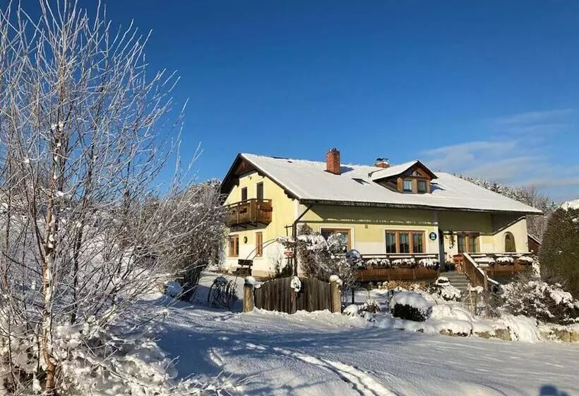 Majatalo Gästehaus Huber