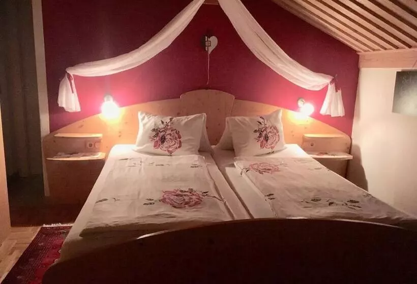 Majatalo Gästehaus Huber