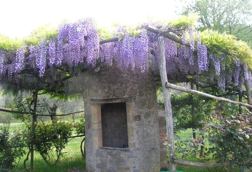 Tasteful Stone Cottage In Orvieto With Garden And Pool