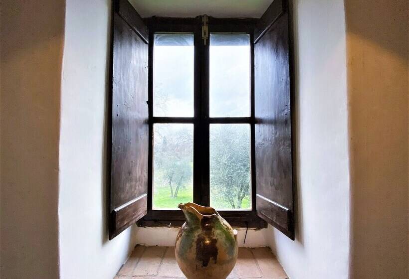 Tasteful Stone Cottage In Orvieto With Garden And Pool