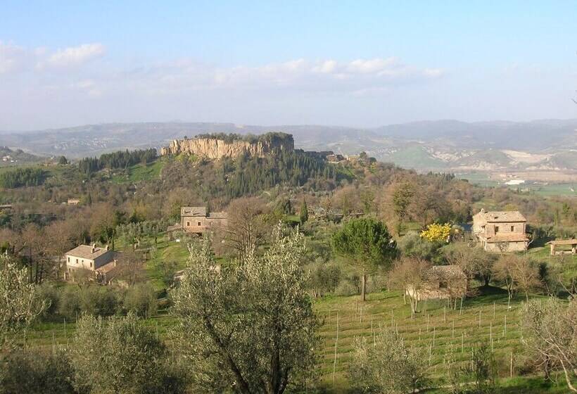 Tasteful Stone Cottage In Orvieto With Garden And Pool