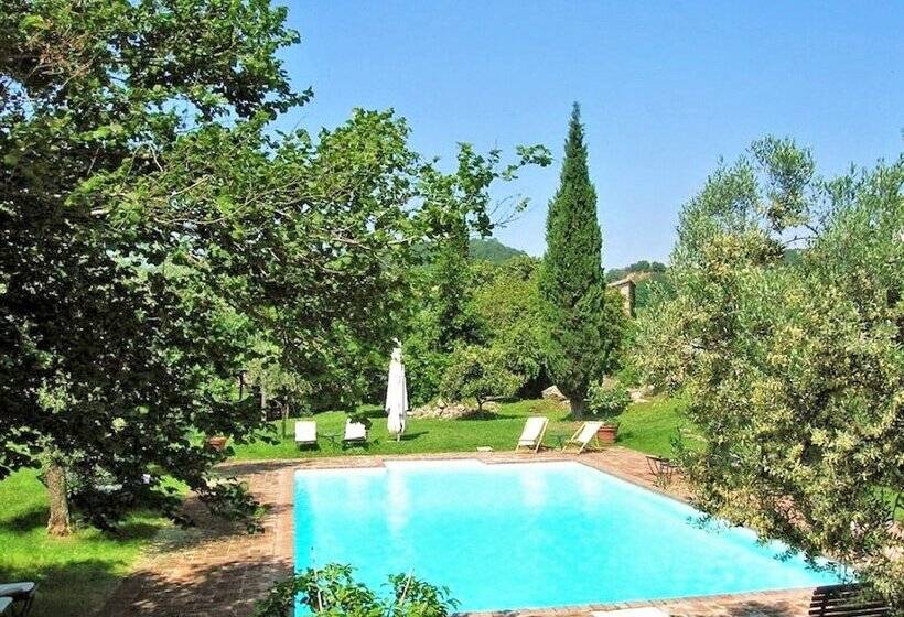 Tasteful Stone Cottage In Orvieto With Garden And Pool