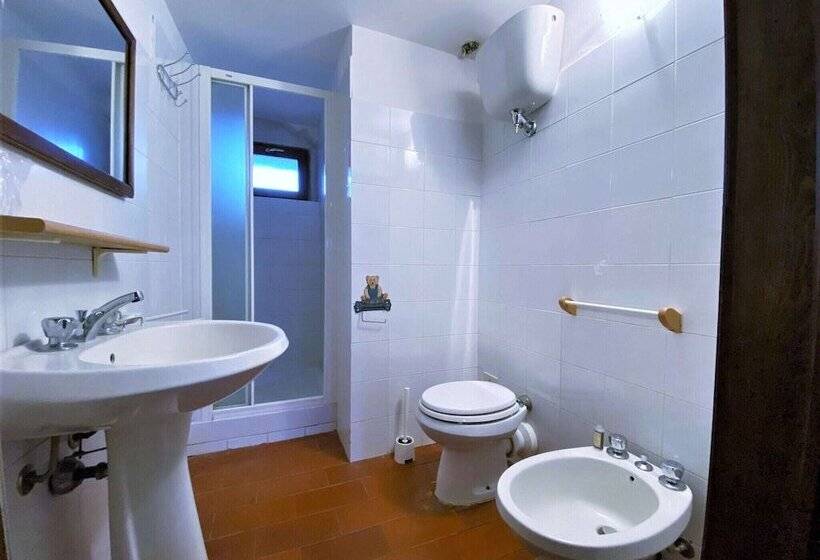 Tasteful Stone Cottage In Orvieto With Garden And Pool