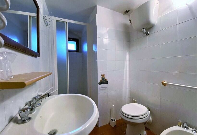 Tasteful Stone Cottage In Orvieto With Garden And Pool