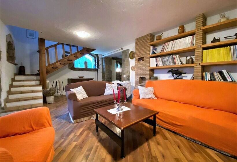 Tasteful Stone Cottage In Orvieto With Garden And Pool