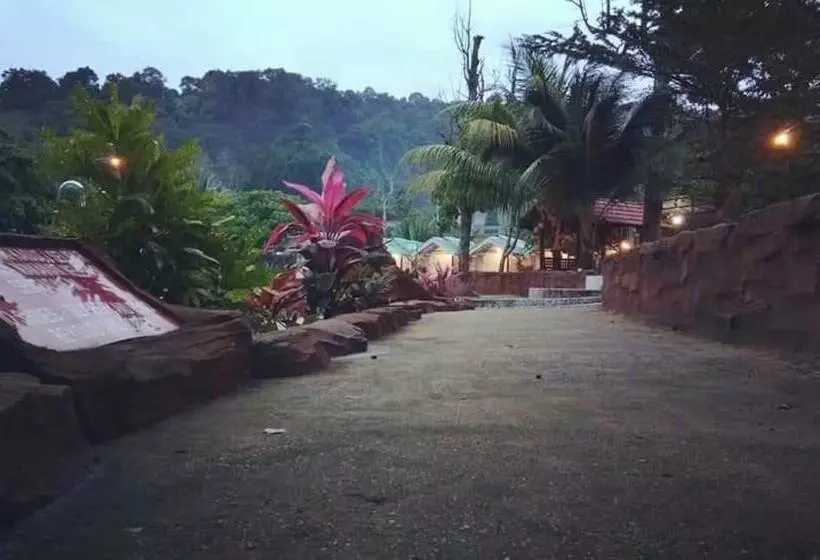 ホテル Alang Kenari Resort