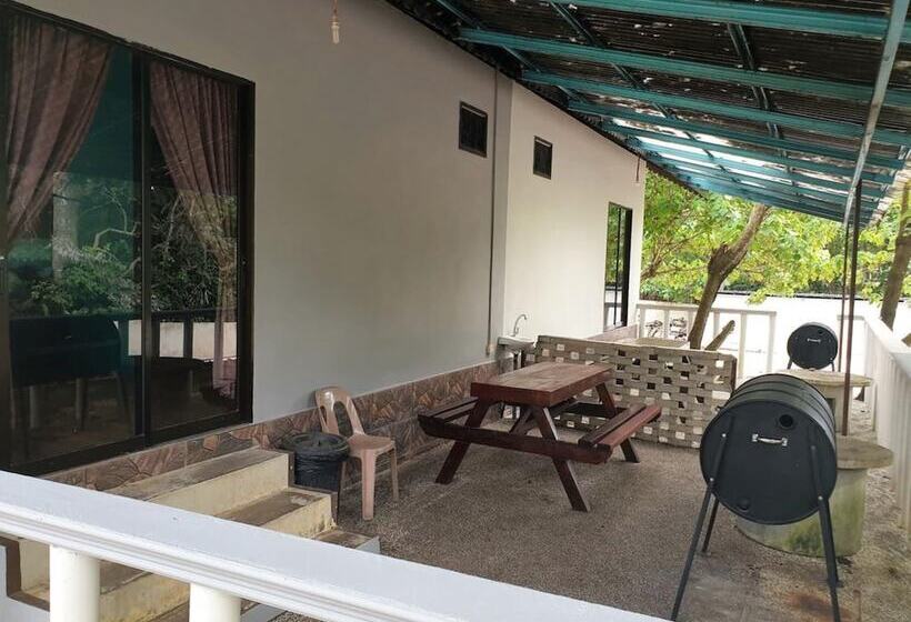 호텔 Alang Kenari Resort