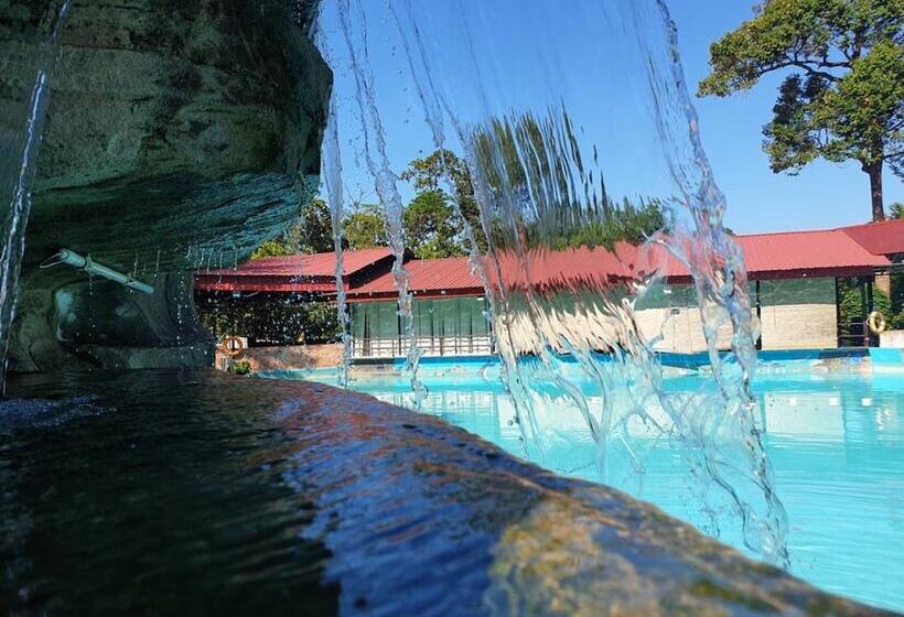 호텔 Alang Kenari Resort