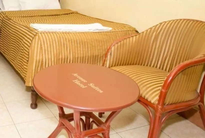 ホテル Avenue Suites