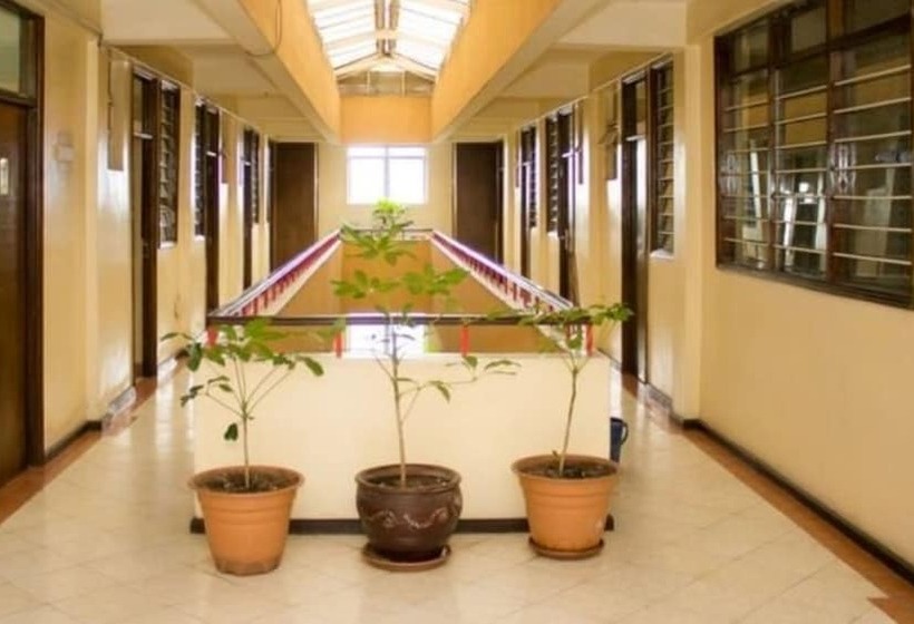 هتل Avenue Suites