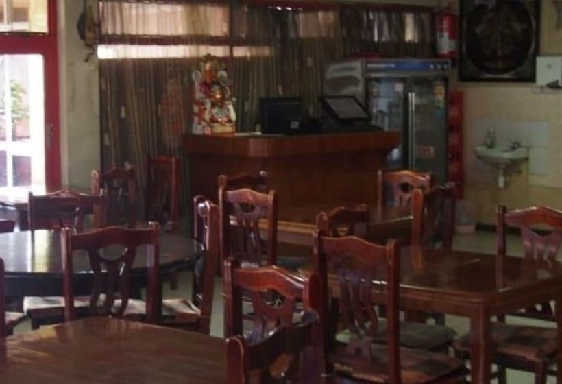 هتل Avenue Suites