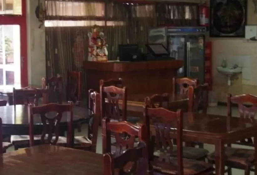 ホテル Avenue Suites