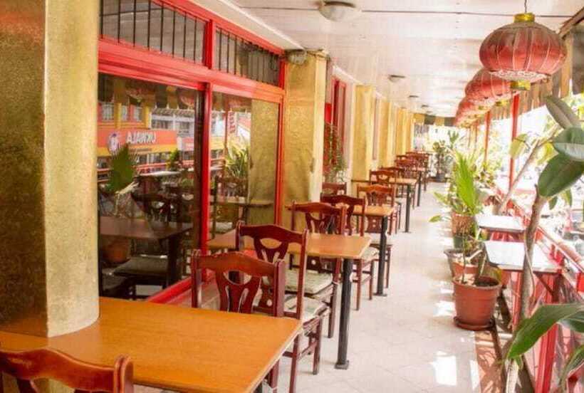 هتل Avenue Suites