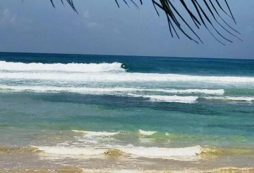 هتل Cool Vibes Beach House