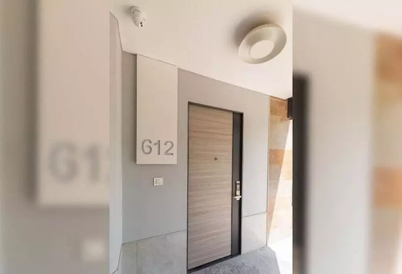 Hotelli Neonz Resort & Club