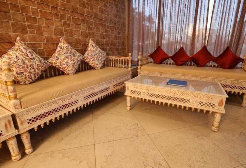 ホテル Neonz Resort & Club