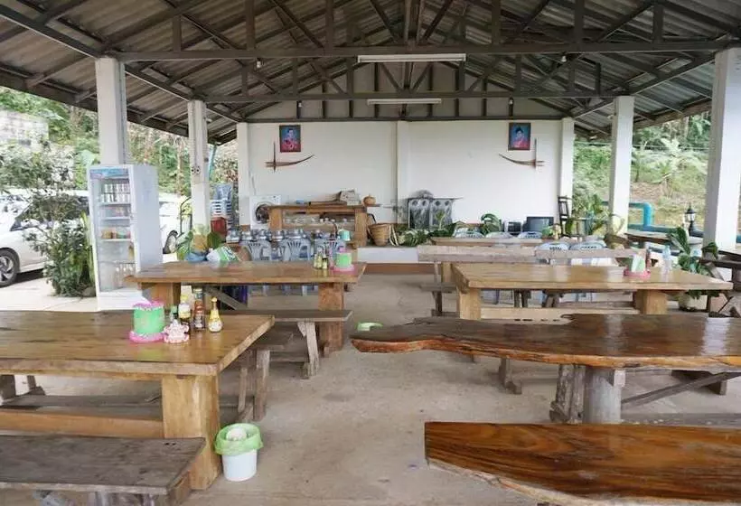 Hotelli Phucheefah Yodmanee Resort