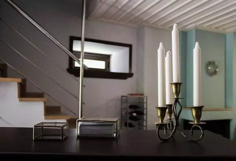 ホテル Tsarbou Guesthouse