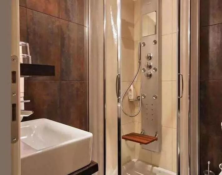 ホテル Tsarbou Guesthouse